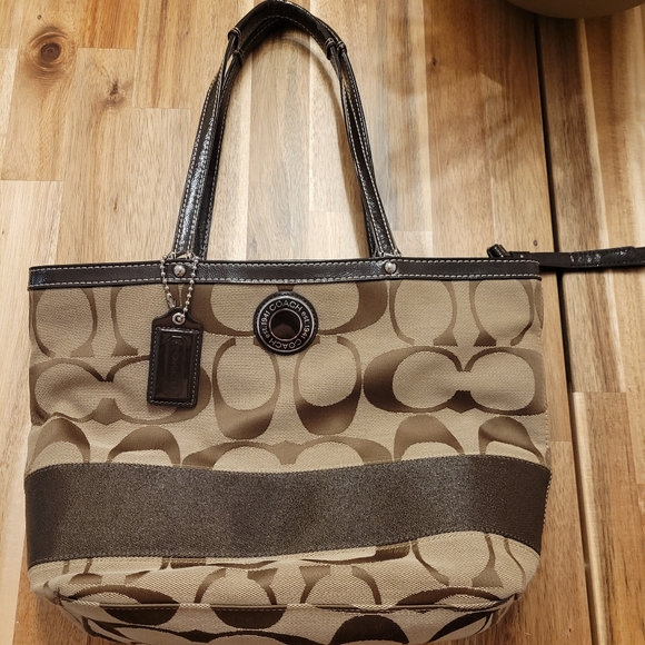 Coach Purse Signature Stripe Brown / Khaki Tote / Shoulder Bag  #F19046 - Picture 1 of 8